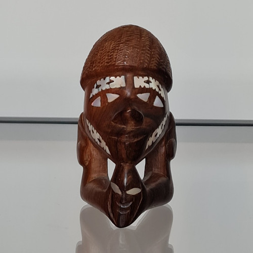 Traditionelle nguzu - traditionelle, „nguzu