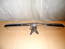 Mercedes Benz W123 Stoßstange vorne 123 880 0670 / 123 880 1270