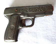 Auflösung.Fundzustand-Alte Blechpistole-Spielzeug gefunden-T--Ansehen