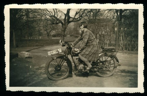 Frau auf motorrad 1920er - frau,
