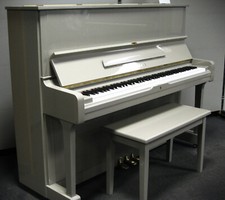 Yamaha U1 in Moosgrau  von REHA-PIANO-AURICH