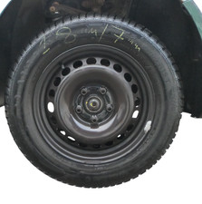 1x A4 B5 A6 4B Passat 3BG Felgen Reifen Winterreifen M+S 195/65 R15 91T 7-8mm VR