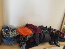 (Kiste 6) XXL Kleider Marken Paket  Konvolut Damen Herren Schuhe  teilw. Neu