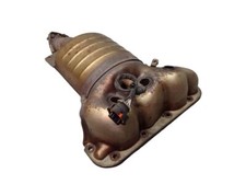 Manifold catalytic converter
