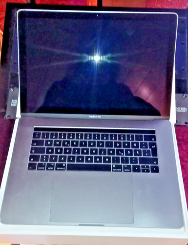 Apple macbook pro 2016 i7 - 15",