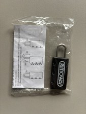 Ein Orginal RIMOWA Vorhänge