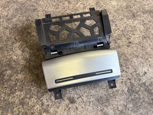 Line aschenbecher vorne audi - s-line,