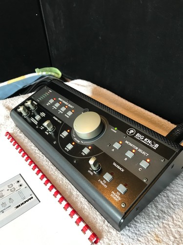 Mackie big knob studio - big,