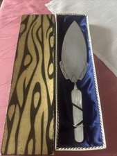 Sehr alter Tortenheber Samtverpackung. Intarsien aufwendig auch der Griff