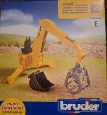 Bruder 02338 Heckbagger mit
