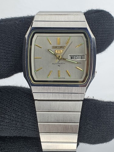 Square seiko automatic 17 - square,