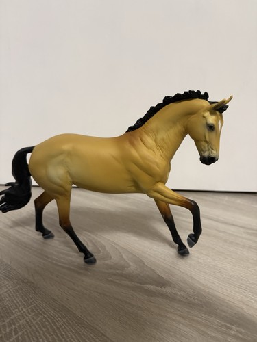 Breyer catch repaint - catch, me