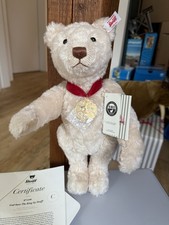 Steiff König Charles Teddy