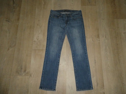 Levis slight curve w28 l30 - curve,