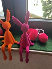 2 Stück Deko Osterhasen