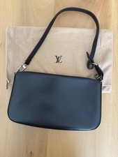Louis Vuitton Pochette EPI