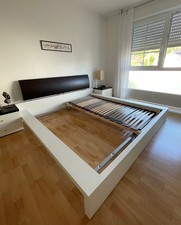 Modernes Doppelbett, Futon, Lack weiß matt,  neuwertig  180 x 200 cm
