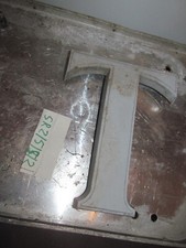 alter großer grauer Alu Buchstabe " großes T " Werbung ca.24 cm hoch 3cm dick