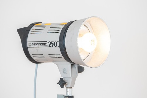 Elinchrom classic 250ws - elinchrom,