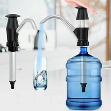 Waschbecken Wasser Handpumpe