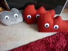 Kissen * Dekokissen * Kuschelkissen * Wolkenkissen  * 3 x * rot/grau * NEU