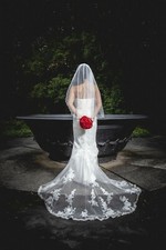 Hochzeitskleid von Enzoani, Größe 36. Stil: Meerjungfrau 