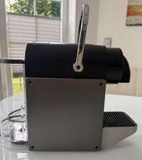 Nespresso Kapselmaschine Pixie Titan