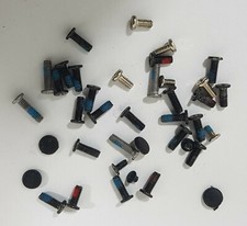 Screws Schrauben vom Zerlegen aus Notebook Medion Akoya P6618