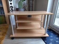 TV-Rack mit Rollen
