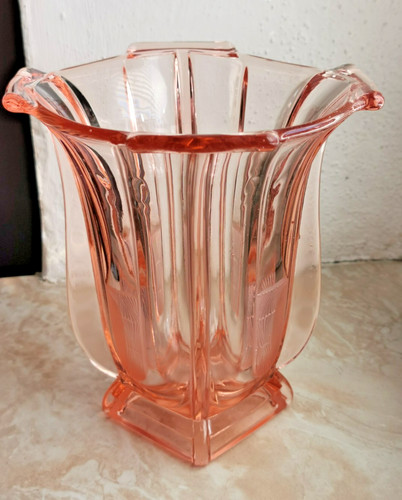Rosa pressglasvase art - rosa, art-déco
