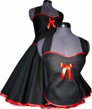 Schwarzes Kleid zum Petticoat
