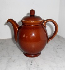 kleine braune bauchige Kanne 0,5 l für Kaffee, Mocca oder Tee leider mit Macken