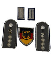 Schulterklappen mit Schlaufe