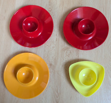 Vier (4) Eierbecher aus Kunststoff Plastik Vintage Kinder Küche spielen