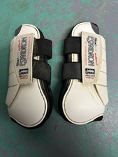 Eskadron flexisoft Memo Gamaschen WB vorne Weiß Warmblut Springen