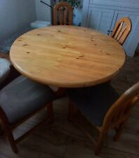 INNATURA Esszimmertisch ausziehbar mit 4 Stühlen, Kiefer massiv gelaugt / geölt