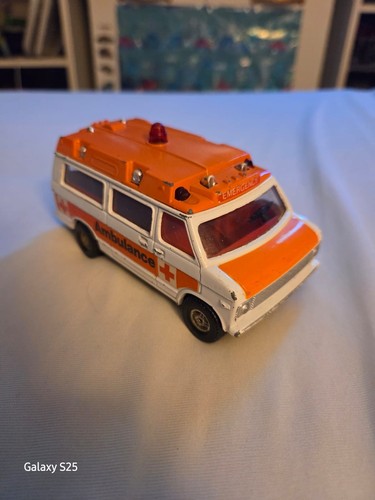 Corgi toys chevrolet - corgi,