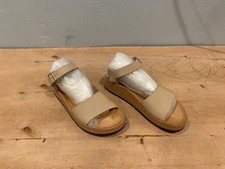 NWOT/B Papillio Glenda Sandal