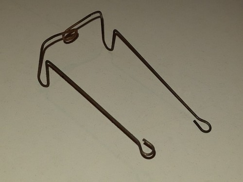 Halteklemme mit - halteklemme,