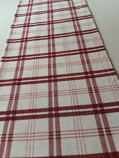 Tischläufer im klassischen Landhausstil