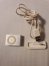 iPod shuffle 1GB 2.Generation  hat Gebrauchsspuren