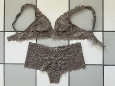 Triumph Moments  Set -