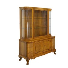 Vitrinenschrank im antiken Stil 2-türig aus Nussbaum B: 136 cm -11829-