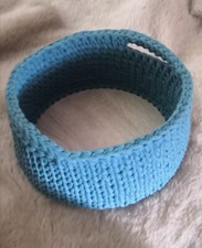 Stabiler Korb gehäkelt mit Holzboden - Handarbeit