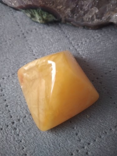 Seltene milchbernstein - seltene,