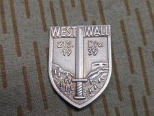 Mützenabzeichen 215. Division