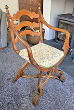 Seltener antiker Thronstuhl