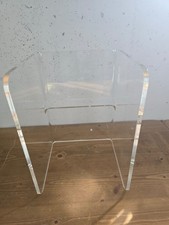 Modernes Wandregal / Beistelltisch aus Acryl – Transparent, 35 x 25 x 25 cm