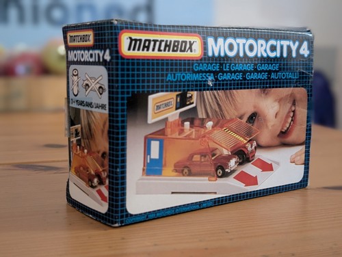 Matchbox motorcity garage - -,