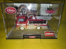 Disney Cars Auto 1:43 " RED" das Feuerwehrauto einer Sichtbox-Disney-Pixar- Cars